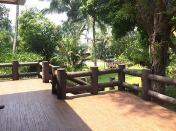Ban Suan Klang Muang Resort Мае Хонг Сон Екстериор снимка